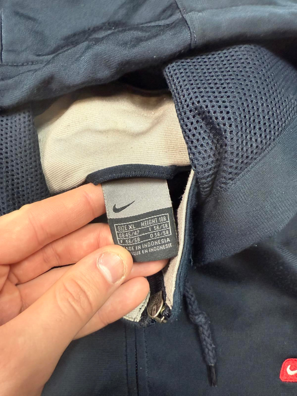 Vintage Nike hooded lightweight track jacket (XL)