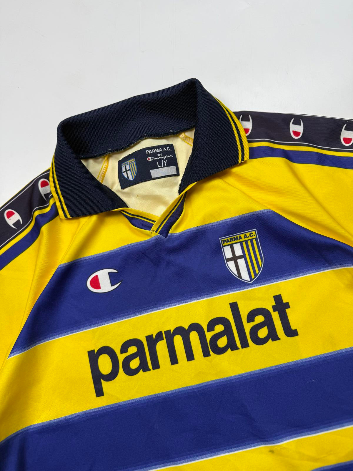 Vintage Parma 1999/00 Champion home football shirt (YL)