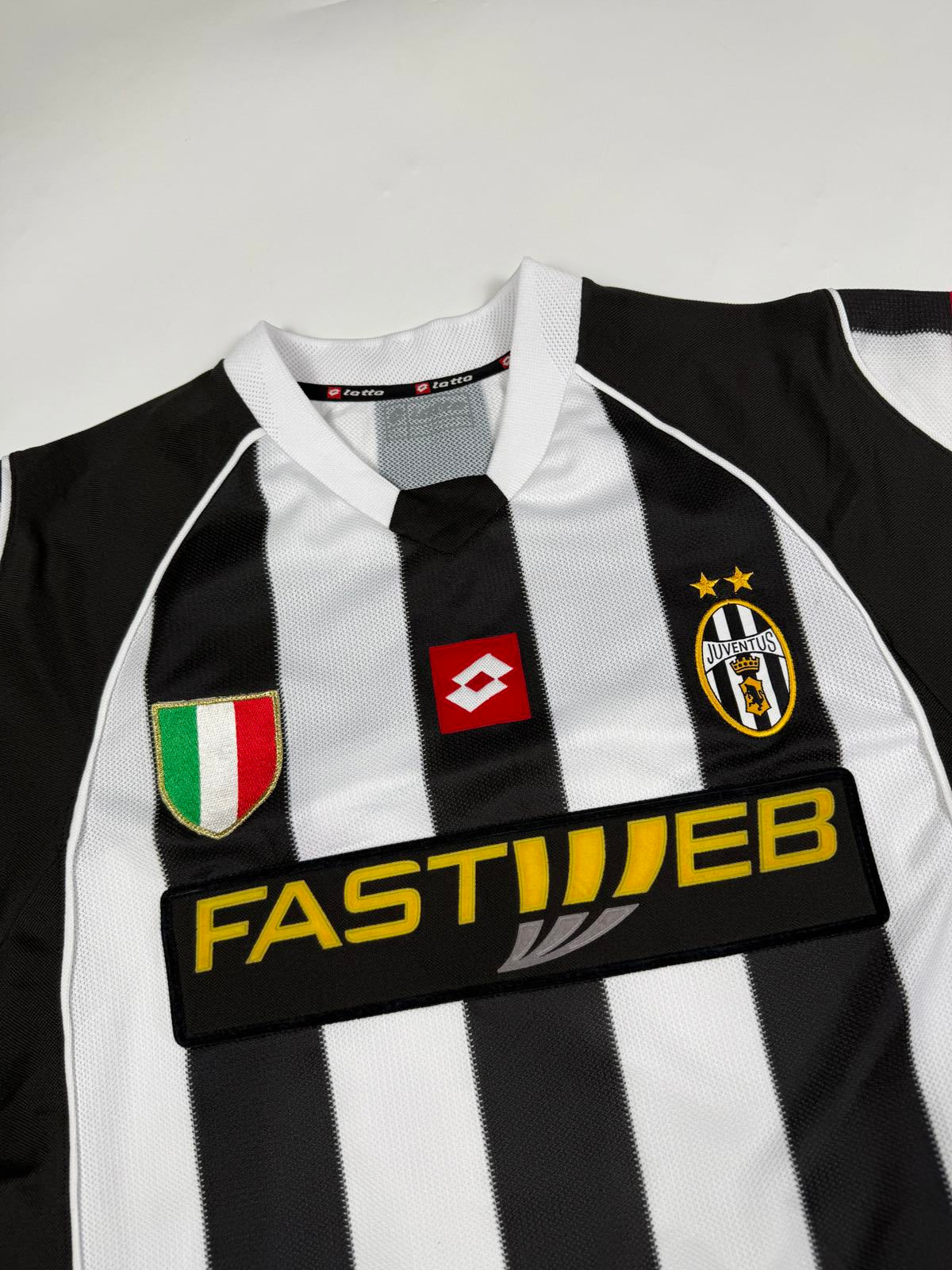 Vintage Juventus 2002/03 Lotto home football shirt (XL)