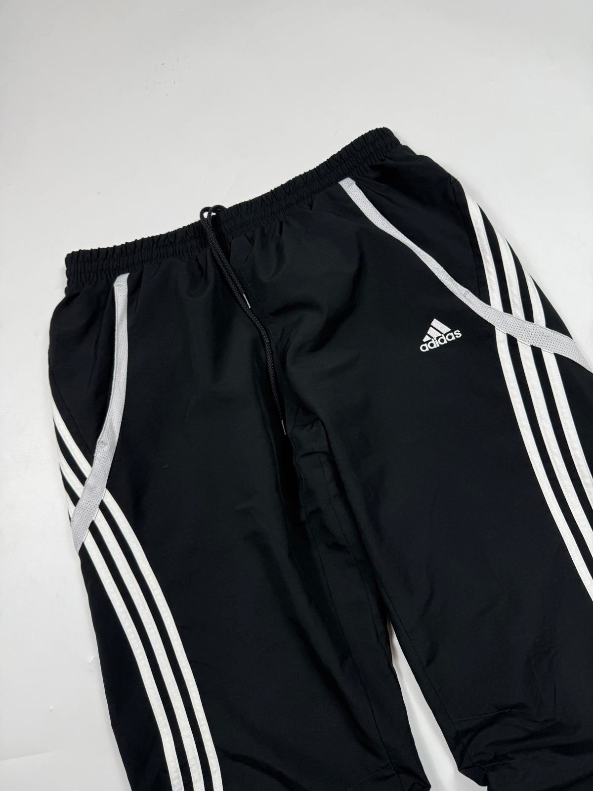 Vintage Y2K Adidas baggy track pants (L)