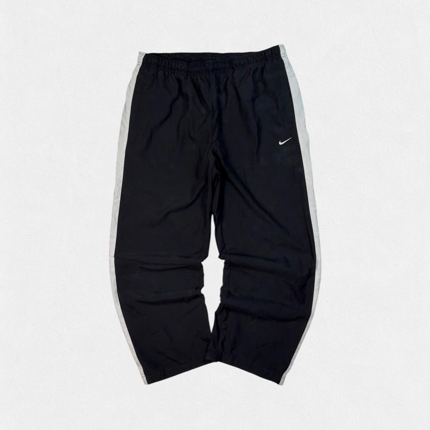 Vintage Nike side stripe baggy track pants (M)