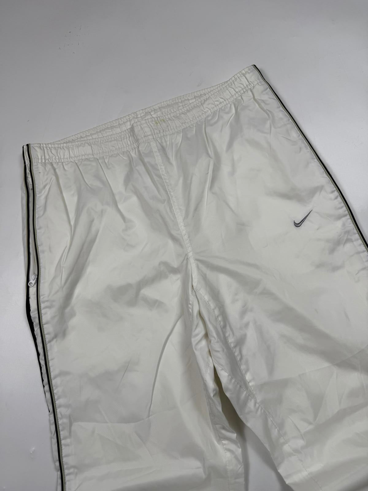 Vintage Nike baggy track pants (M)