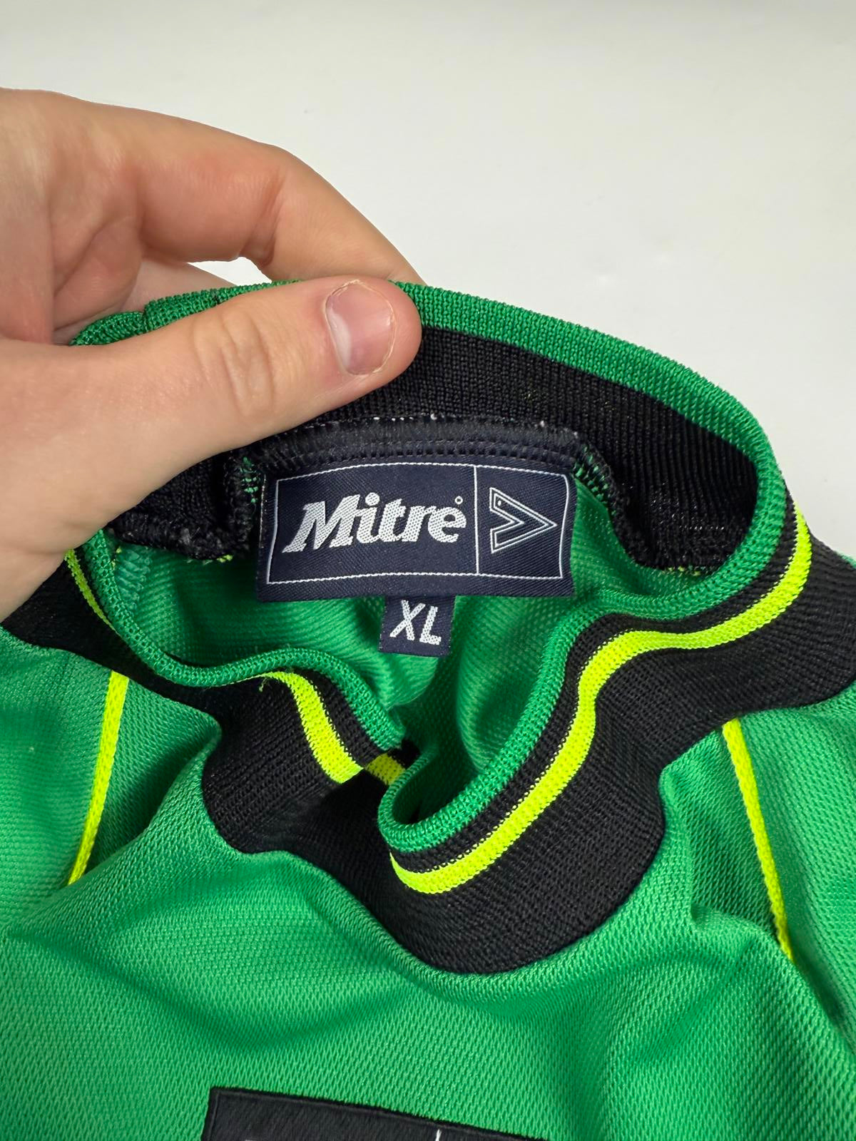 Vintage Huddersfield town 1999-01 Mitre goalkeeper football shirt (XL)