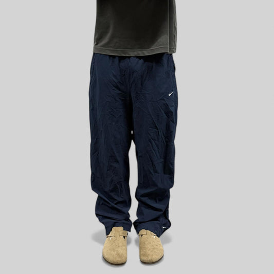 Vintage Nike baggy track pants (M)