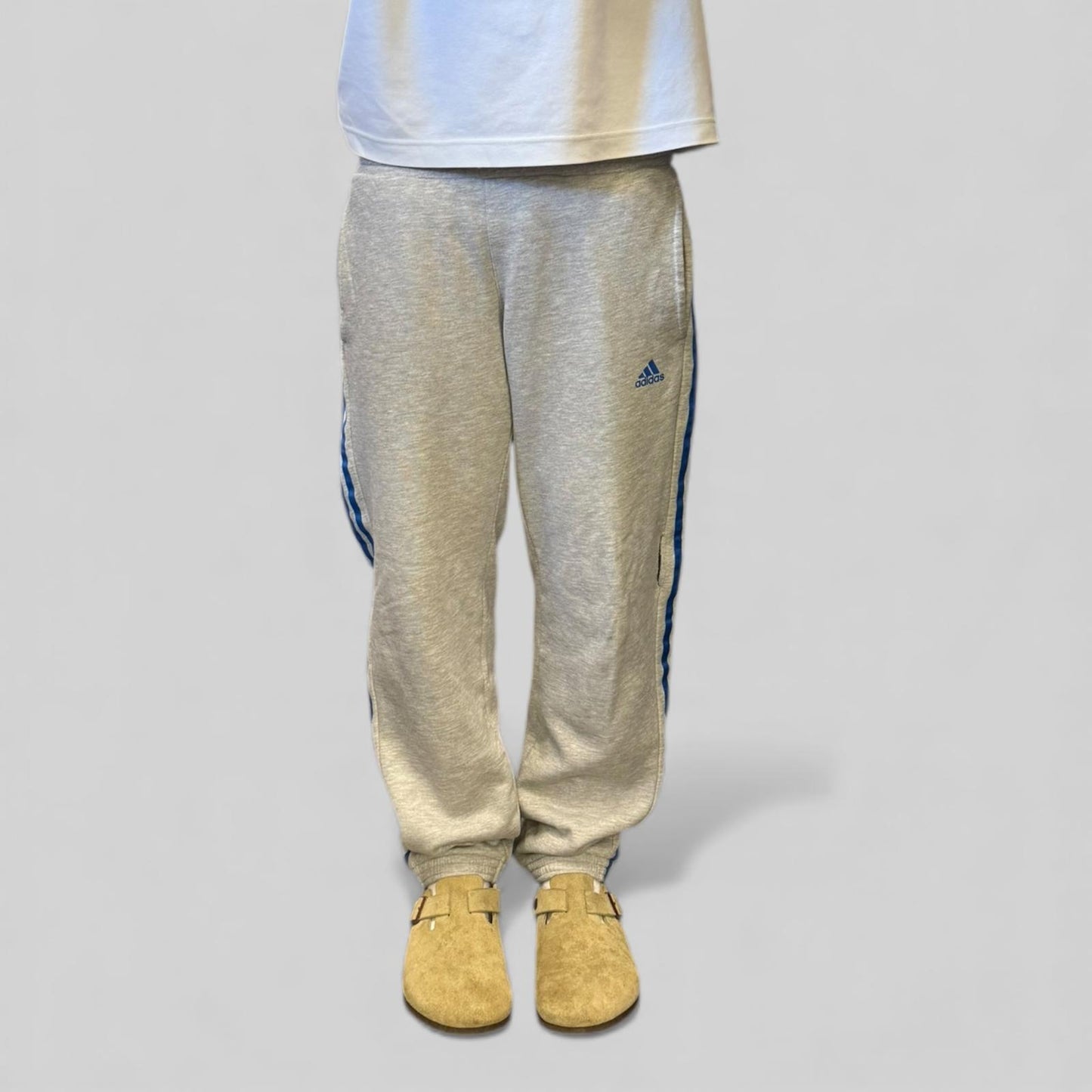 Y2K Adidas baggy joggers (S)