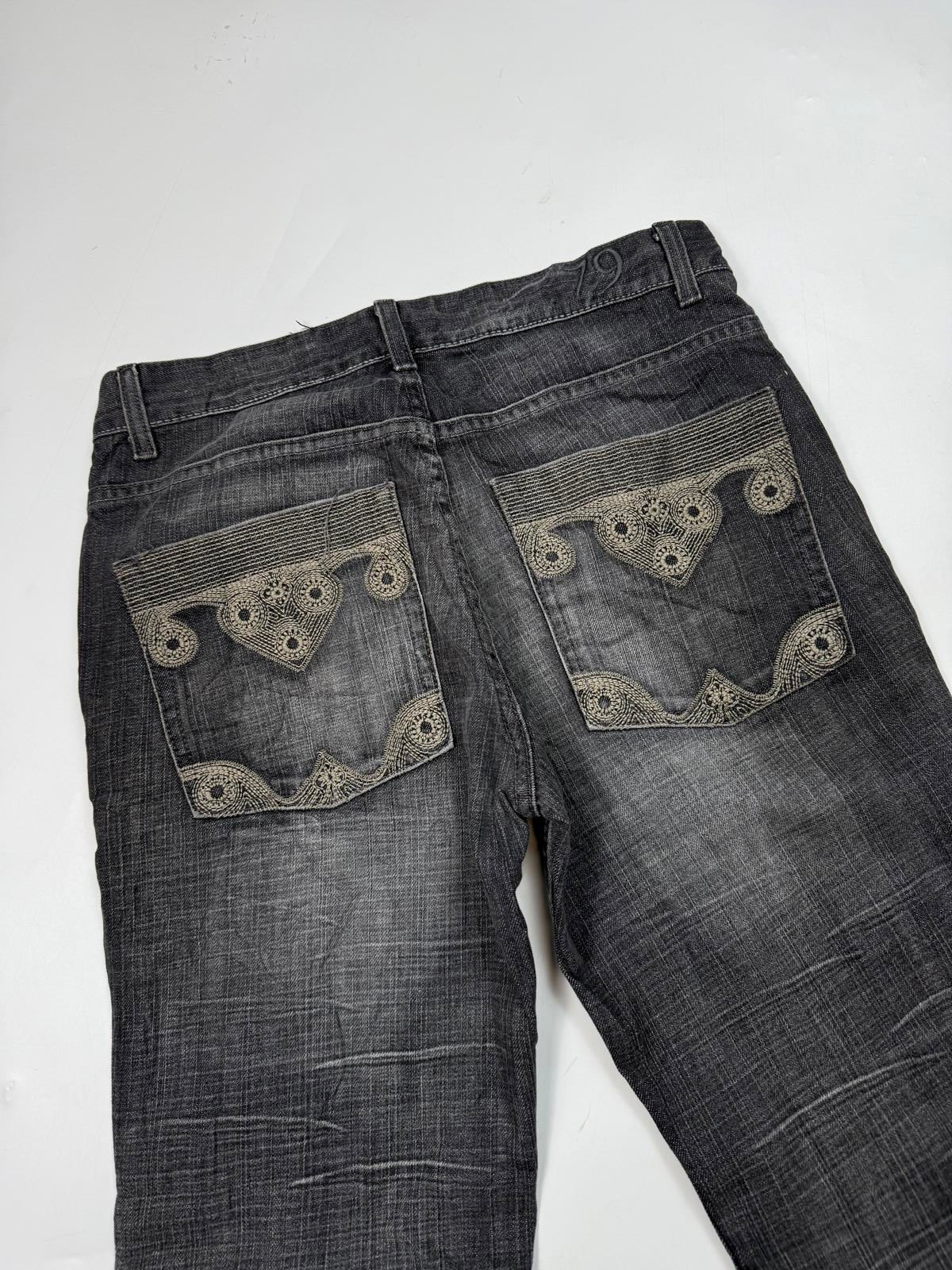 Vintage Y2K baggy bootcut hip hop Jeans (W32)
